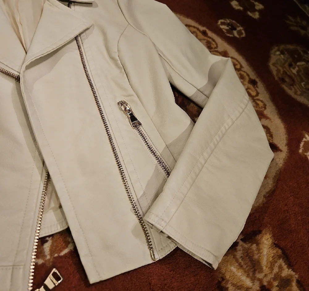Express Women's Off-White Leather Jacket - Picture 4 of 7